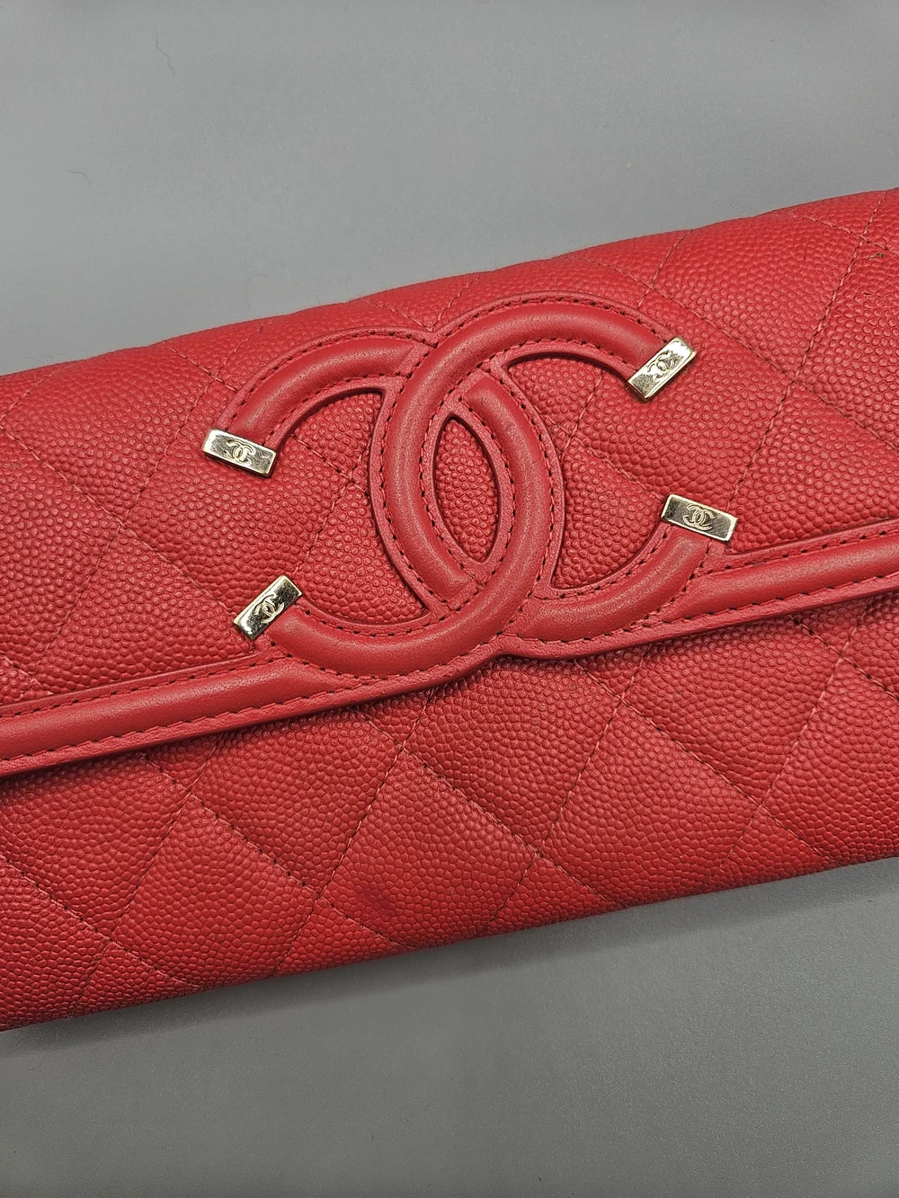 ❤️Caviar Quilted Large Filigree Gusset Flap Wallet Red❤️